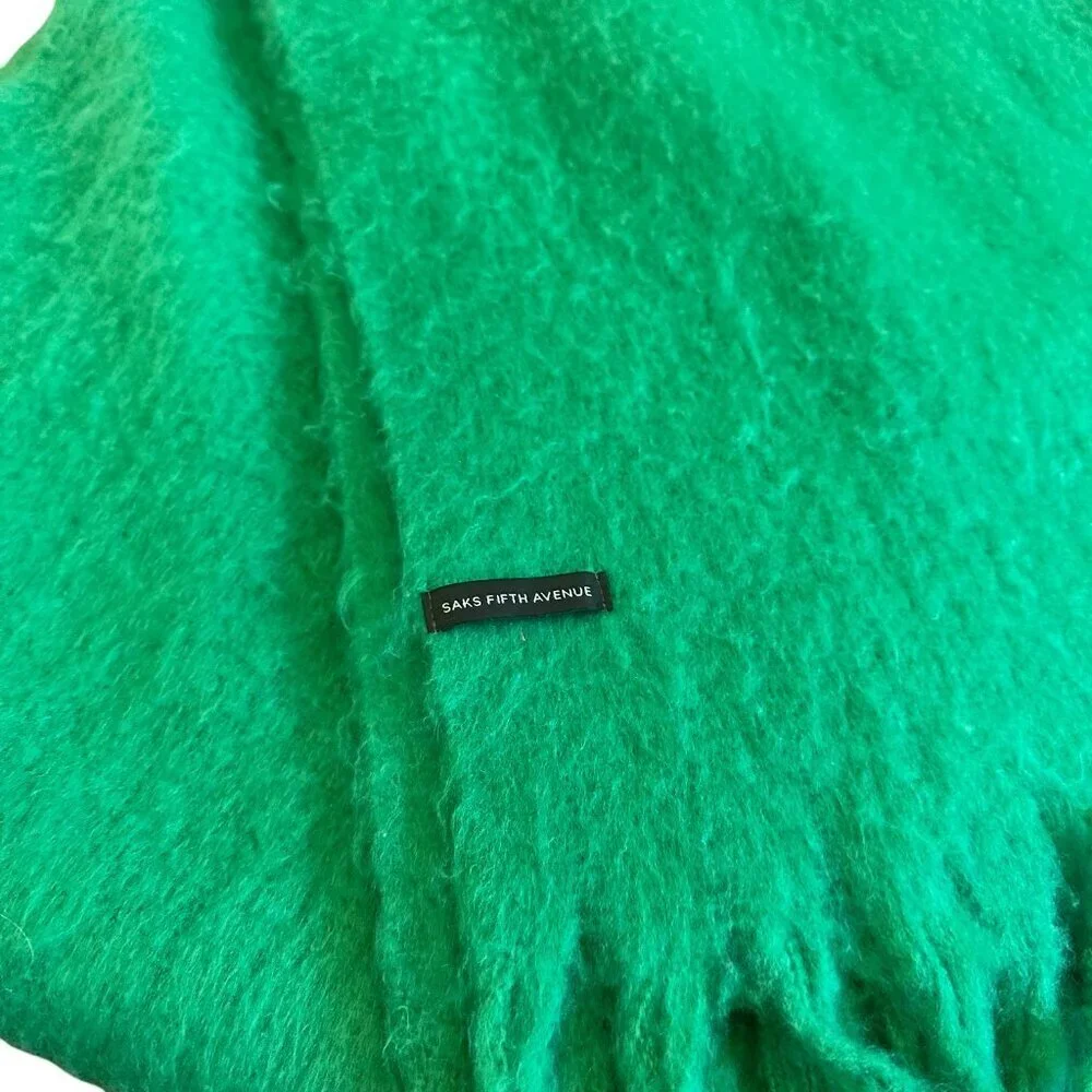 Saks Fifth Avenue Kelly Green Fuzzy Scarf Fringe Oversized Cozy Warm Bold